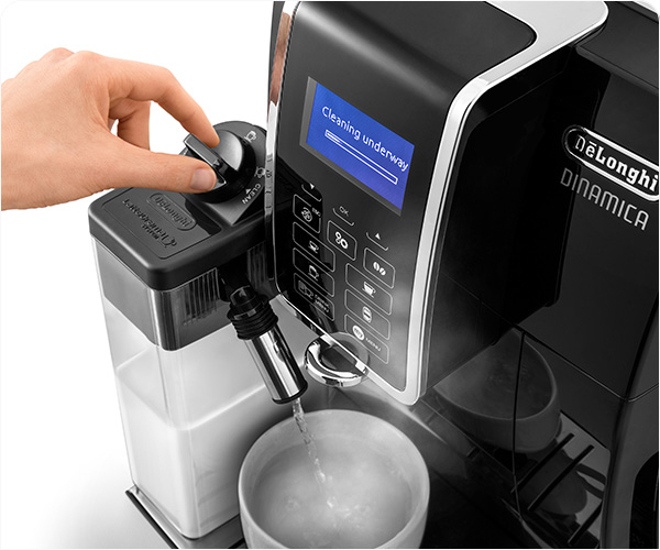 Automaattinen maitojärjestelmä “LatteCrema” Automaattinen maitojärjestelmä “LatteCrema”
